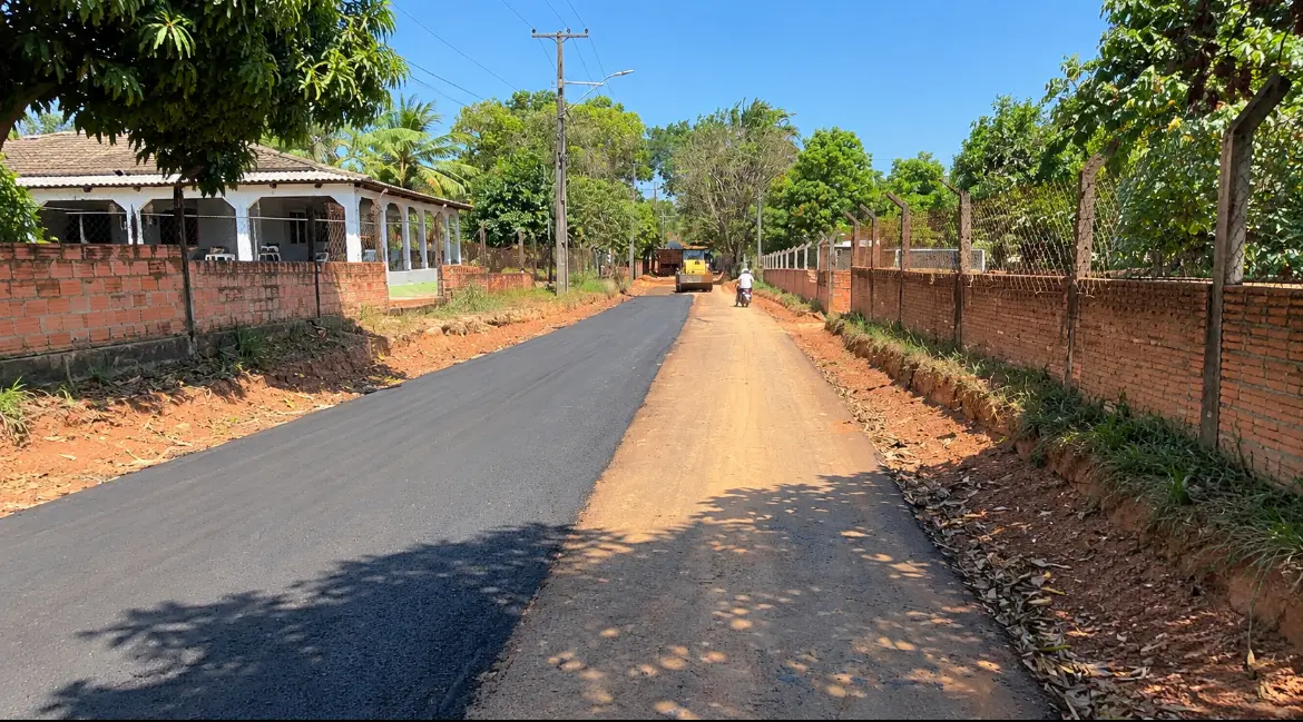 Prefeitura conclui serviços de drenagem e asfaltamento no bairro Nacional