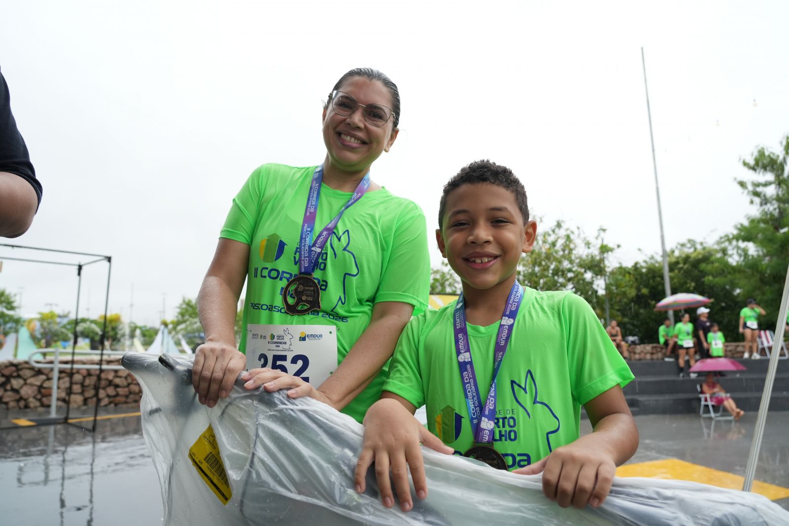 Fábia Regina, mãe do pequeno Heitor da Silva Mendes, de apenas oito anos